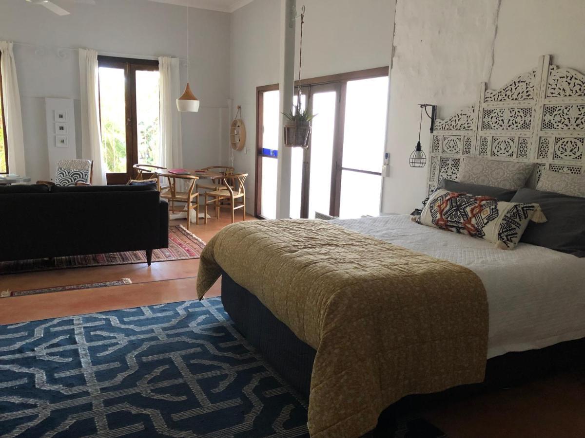Shorebreak Studio Apartments Sapphire Beach Εξωτερικό φωτογραφία